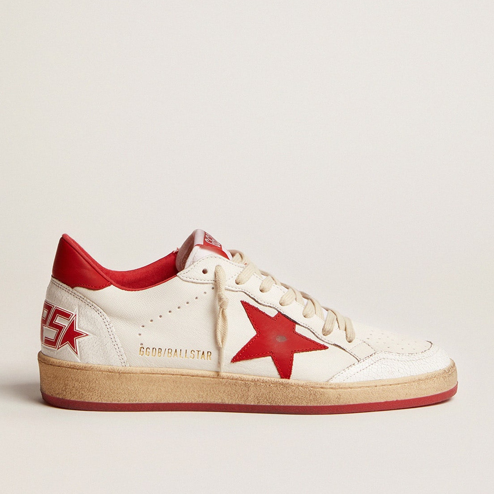 Golden Goose Ball Star Sneakers In White Leather With Red Star And Heel Tab GWF00117.F000325.10275