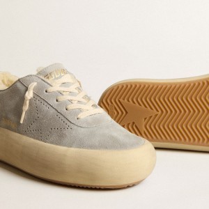 Golden Goose Space-Star Sneakers In Ice-gray Suede With Shearling Lining GMF00345.F005620.70100