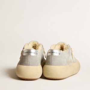 Golden Goose Space-Star Sneakers In Ice-gray Suede With Shearling Lining GMF00345.F005620.70100