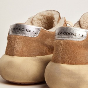 Golden Goose Space-Star Sneakers In Tobacco-colored Suede With Shearling Lining GWF00345.F002995.55353