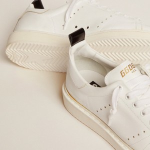 Golden Goose Starter Sneakers In Leather With Star On The Heel Tab GMF00127.F000330.10100