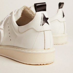 Golden Goose Starter Sneakers In Leather With Star On The Heel Tab GMF00127.F000330.10100