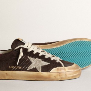 Golden Goose Super-Star Penstar Sneakers In Brown Suede With A Platinum Star GMF00107.F003375.55493