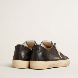 Golden Goose V-Star Sneakers In Black Nappa Leather With A Black Leather Star GMF00129.F005033.90100