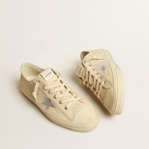 Golden Goose V-Star Sneakers In Pearl Suede With Silver Metallic Leather Star GMF00129.F005298.15542