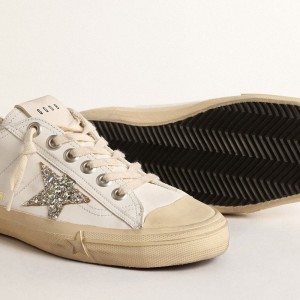 Golden Goose V-Star Sneakers In White Leather With A Platinum Glitter Star GWF00129.F004565.10847