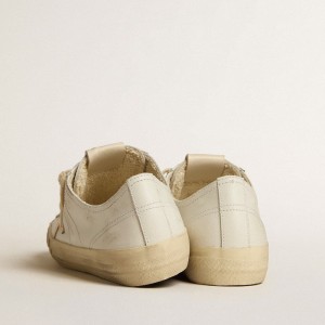 Golden Goose V-Star Sneakers In White Leather With Gold Metallic Leather Star GWF00129.F005292.10272