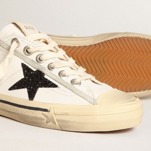 Golden Goose V-Star Sneakers In White Nappa Leather With A Black Glitter Star GWF00129.F003922.10432