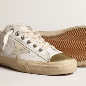 Golden Goose V-Star Sneakers With Leather Star And Beige Shearling Lining GWF00457.F003990.10318