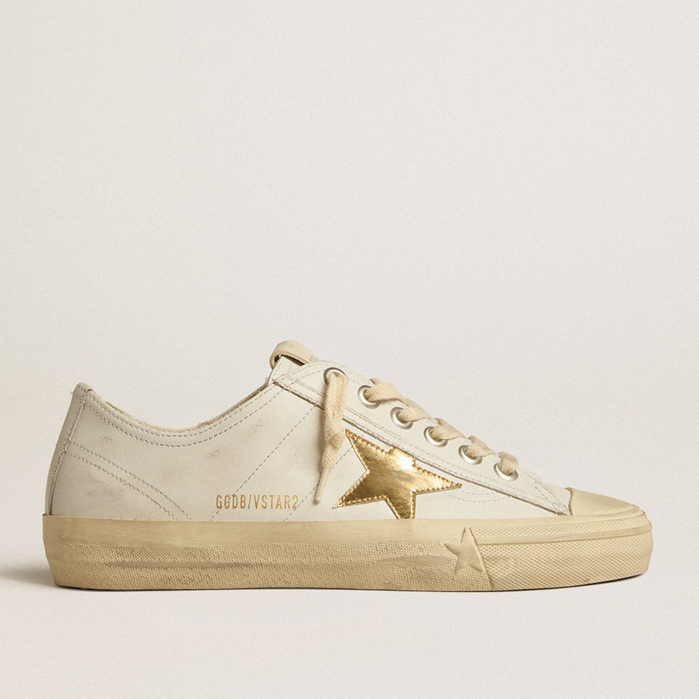 Golden Goose V-Star Sneakers In White Leather With Gold Metallic Leather Star